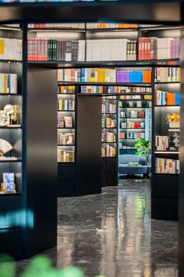 点点租上海 | 朵云书院亮相上海中心，239米刷新魔都书店海拔记录！